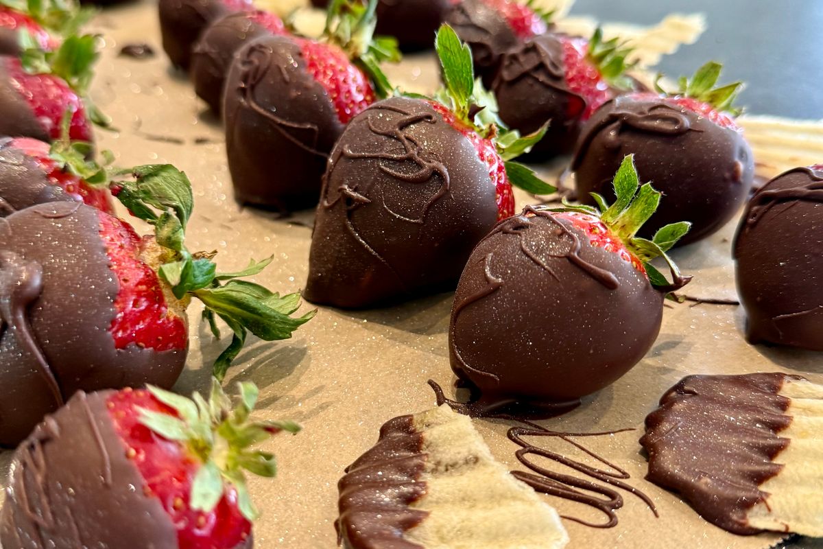 chocolate dipped strawberries