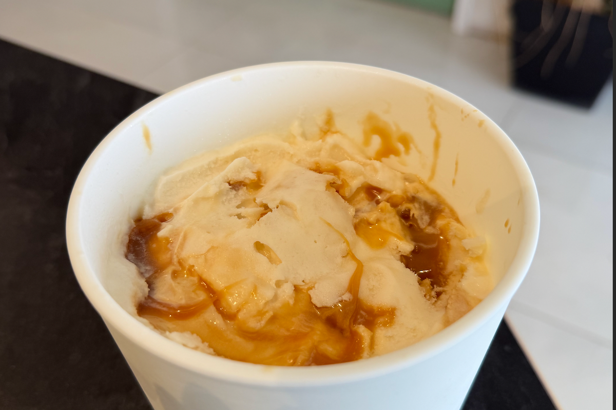 earl grey ice cream With caramel 